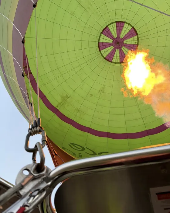 Gonflage de l'enveloppe au brûleur